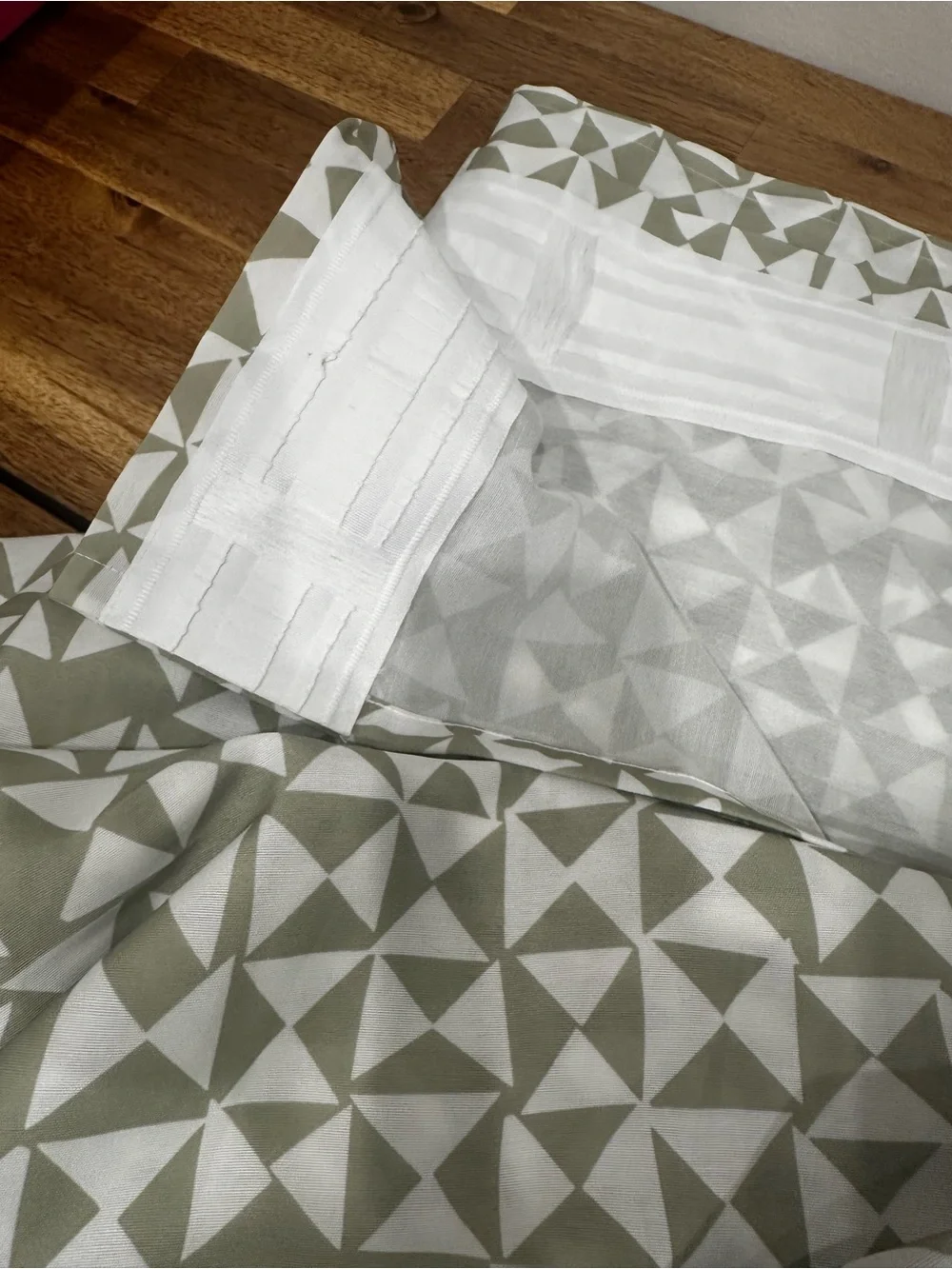 2 IKEA HÅRKÖRVEL Long Curtain Panels - White and Light Green Geometric Pattern